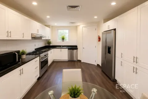 Vila u gradu The Springs, Dubai, UAE 3 spavaće sobe, 289 m2 Br. 738387 - Slika 5