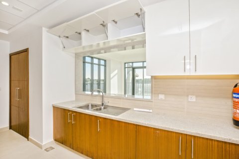 Apartamento para arrendamento em The Hills, Dubai, EAU 2 quartos, 148 m2 № 738684 - foto 10