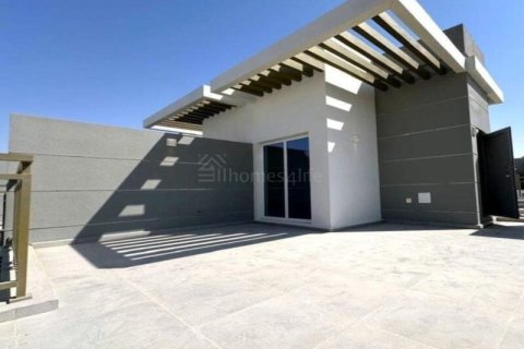 Townhouse in DAMAC Hills (Akoya by DAMAC), Dubai, UAE 3 bedrooms, 170 sq.m. № 701692 - photo 14