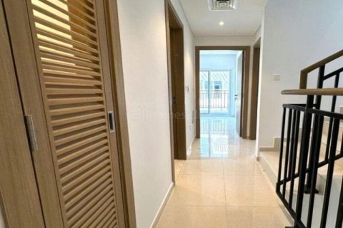 Townhouse in DAMAC Hills (Akoya by DAMAC), Dubai, UAE 3 bedrooms, 170 sq.m. № 701692 - photo 2