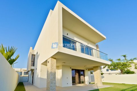 Poslovni prostor na Yas Island, Abu Dhabi, UAE 4 spavaćih soba, 453 m2 Br. 594912 - fotografija 1