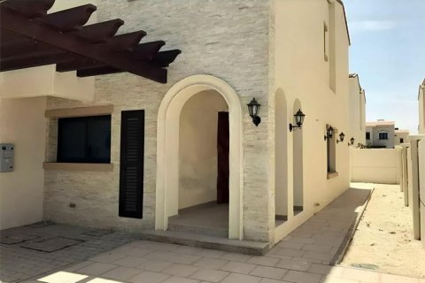 Řadový dům v Al Salam Street, Abu Dhabi, SAE 3 ložnice, 143 m² Č.: 594907 - fotografie 1