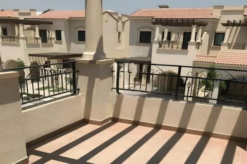Řadový dům v Al Salam Street, Abu Dhabi, SAE 3 ložnice, 143 m² Č.: 594907 - fotografie 2