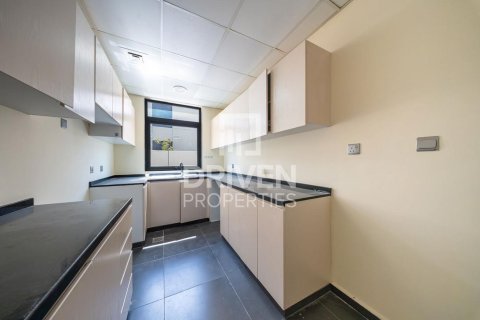 Shtëpi në qytet në Dubai, Emiratet e Bashkuara Arabe 3 dhoma gjumi, 174.75 m2. № 756262 - Foto 12