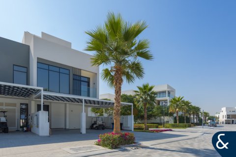 Rijtjeshuis te koop in Jumeirah Golf Estates, Dubai, VAE 4 slaapkamers, 317 vr.m., nr 667629 - foto 14