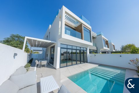 Rijtjeshuis te koop in Jumeirah Golf Estates, Dubai, VAE 4 slaapkamers, 317 vr.m., nr 667629 - foto 1