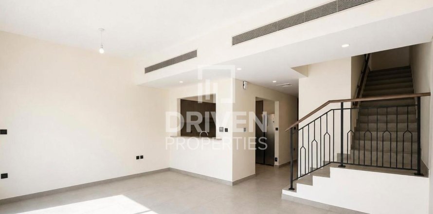خانه شهری در Damac Lagoons، Dubai ، امارات متحده عربی 4 خوابه ، 144 متر مربع.  شماره 768005