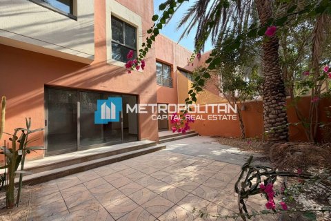 Abu Dhabi、UAE にあるヴィラ販売中 4ベッドルーム、272.6 m2、No678552 - 写真 22