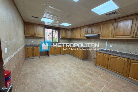 Abu Dhabi、UAE にあるヴィラ販売中 4ベッドルーム、272.6 m2、No678552 - 写真 6