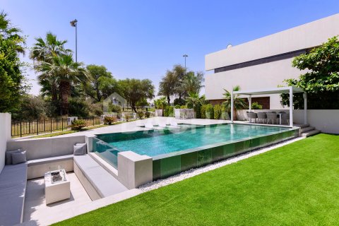 Huvila DAMAC Hills (Akoya by DAMAC), Dubai, Arabiemiraatit 5 makuuhuonetta, 488 m2 № 710398 - kuva 26