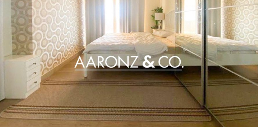 Appartement à Jumeirah Lake Towers, Dubai, EAU: 2 chambres, 212 m2 № 686682