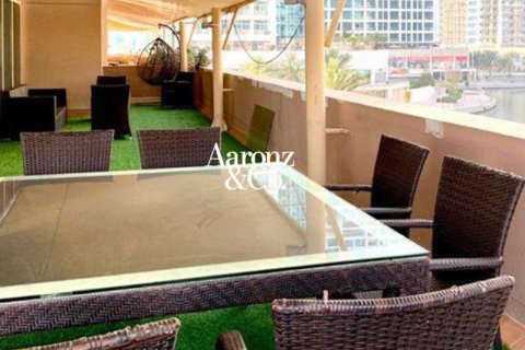 Apartamento em Jumeirah Lake Towers, Dubai, EAU 2 quartos, 212 m2 № 686682