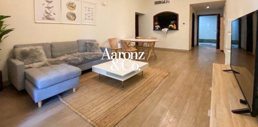 Διαμέρισμα σε Jumeirah Lake Towers, Dubai, ΗΑΕ 2 υπνοδωμάτια, 212 τ.μ. Αρ. 686682