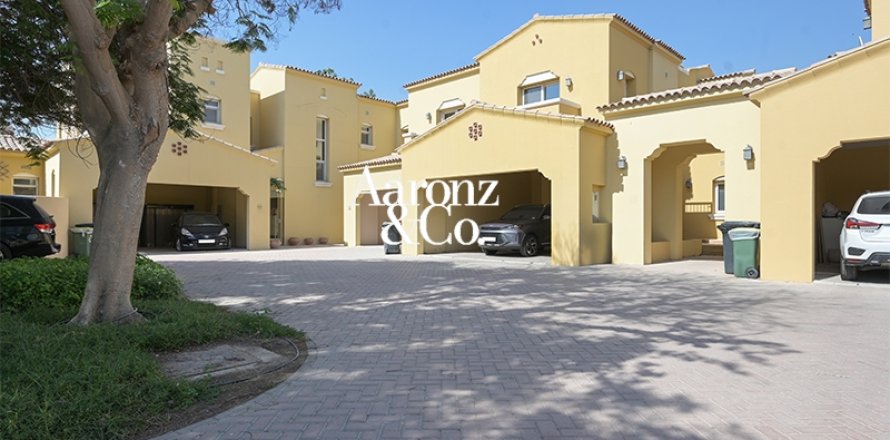Villa a Arabian Ranches, Dubai, EAU 2 camere da letto, 208 mq. № 691752