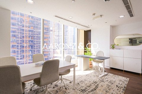 Kancelária v Business Bay, Dubai, SAE 74 m2 č. 691749
