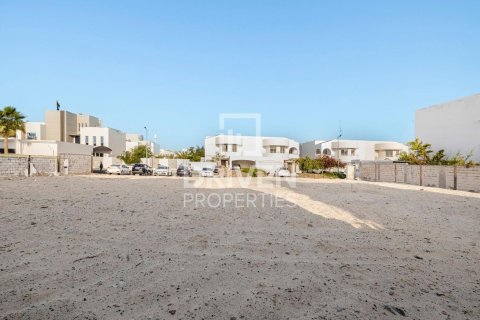 Działka na sprzedaż w Umm Suqeim, Dubai, ZEA 1117.62 mkw., nr 767200 - zdjęcie 6