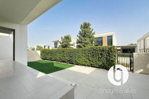 Vilă de închiriat în Tilal Al Ghaf, Dubai, EAU 4 dormitoare, 432 mp. №706154 - poză 21