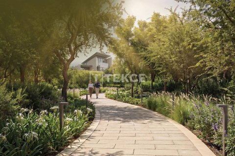 Vilë në Abu Dhabi, Emiratet e Bashkuara Arabe 4 dhoma gjumi, 401 m2. № 706234 - Foto 9
