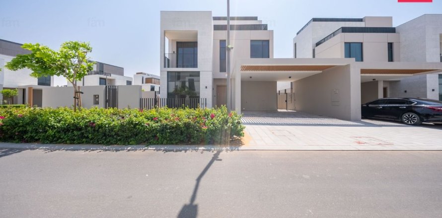 Townhouse în Dubai, EAU 4 dormitoare, 448 mp.  №718065