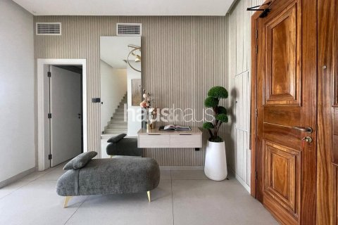 Vila v Falcon City of Wonders, Dubai, SAE 5 ložnice, 814 m² Č.: 627107 - fotografie 4