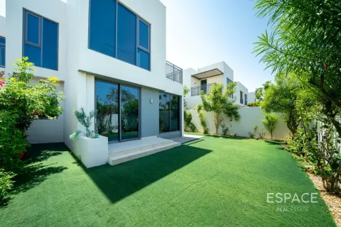 Villa til leje i Dubai Hills Estate, Dubai, UAE 4 soveværelser, 231 kvm № 738357 - foto 1
