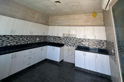 Villa zur Miete in Al Khawaneej, Dubai, VAE 4 Schlafzimmer, 1115 m2 Nr. 712502 - Foto 7