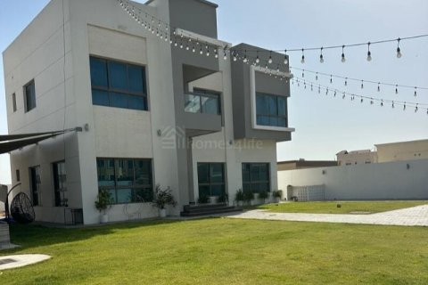Villa zur Miete in Al Khawaneej, Dubai, VAE 4 Schlafzimmer, 1115 m2 Nr. 712502 - Foto 2