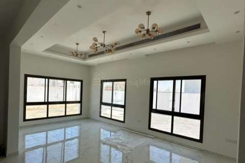 Villa zur Miete in Al Khawaneej, Dubai, VAE 4 Schlafzimmer, 1115 m2 Nr. 712502 - Foto 5