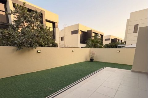 Villa til leje i DAMAC Hills (Akoya by DAMAC), Dubai, UAE 3 soveværelser, 327 kvm № 712498 - foto 19