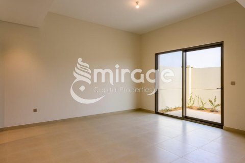 Townhouse in Khalifa City, Abu Dhabi, UAE 3 bedrooms, 171.7 sq.m. № 574330 - photo 3