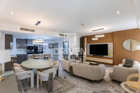 Apartmen di Jumeirah Beach Residence, Dubai, UAE 2 bilik tidur, 129.6 meter persegi № 756762 - foto 1