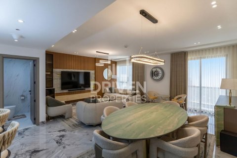 Apartmen di Jumeirah Beach Residence, Dubai, UAE 2 bilik tidur, 129.6 meter persegi № 756762 - foto 3
