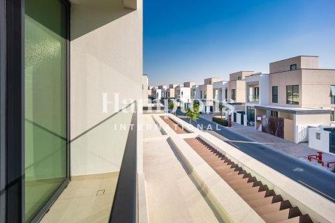 Villa para arrendamento em Arabian Ranches 3, Dubai, EAU 3 quartos, 463.65007307 m2 № 679449 - foto 2