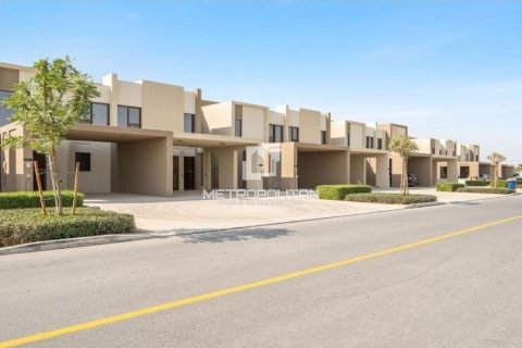 Вилла Dubai Land, Дубай, БАӘ-да 3 жатын бөлмелер, 167 м² № 665515 - фото 1