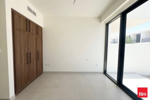 Řadový dům v Town Square, Dubai, SAE 4 ložnice, 261.2 m² Č.: 621376 - fotografie 16