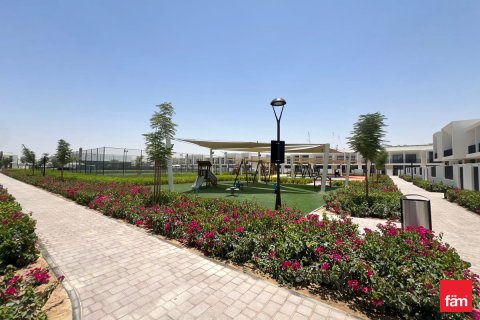 Řadový dům v Town Square, Dubai, SAE 4 ložnice, 261.2 m² Č.: 621376 - fotografie 23
