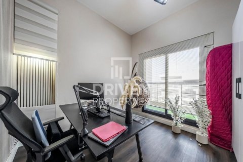Apartment til salg i Al Furjan, Dubai, UAE 2 soveværelser, 95 kvm № 683611 - foto 8