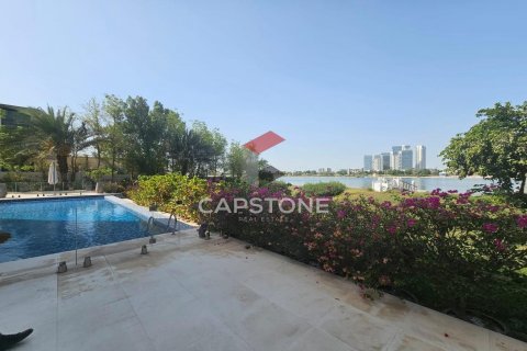 Vila v Al Maqtaa, Abu Dhabi, SAE 5 ložnice, 1254 m² Č.: 600948 - fotografie 3