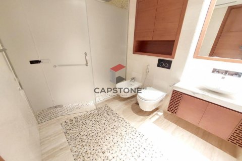 Apartment in Eastern Road, Abu Dhabi, UAE 3 bedrooms, 305 sq.m. № 600947 - photo 24