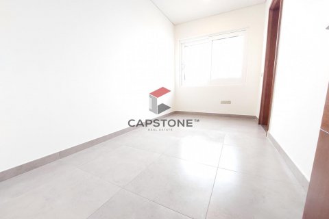 Apartment in Eastern Road, Abu Dhabi, UAE 3 bedrooms, 305 sq.m. № 600947 - photo 11