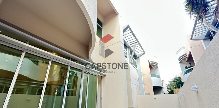 Villa sa Eastern Road, Abu Dhabi, UAE 5 silid-tulugan, 483 sq.m. № 600949
