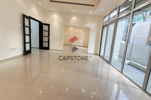 Villa sa Eastern Road, Abu Dhabi, UAE 5 silid-tulugan, 483 sq.m. № 600949 - larawan 3
