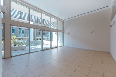 Maison de ville à louer à Al Raha Beach, Abu Dhabi, EAU 4 chambres, 622.08 m2 № 757487 - photo 2