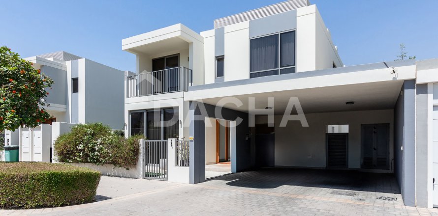 Villa asukohaga Dubai Hills Estate, Dubai, AÜE: 4 magamistoaga, 451 m² Nr 714700