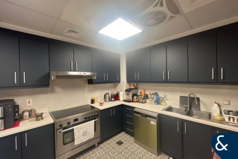 Dzīvoklis Business Bay, Dubaijā, AAE 3 istabas, 190 m2 Nr. 666667 - attēls 10