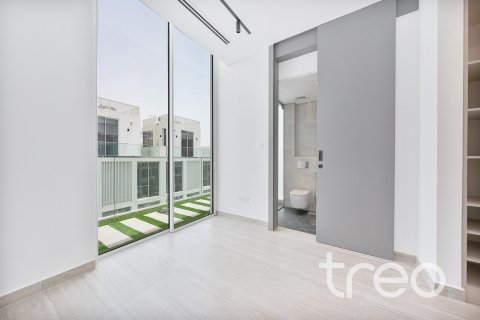 Adosado en alquiler en Al Barari, Dubai, EAU 4 dormitorios, 459.22 m2 № 758872 - foto 11