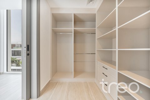 Adosado en alquiler en Al Barari, Dubai, EAU 4 dormitorios, 459.22 m2 № 758872 - foto 17