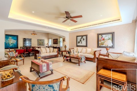 Vilë në Meadows, Dubai, Emiratet e Bashkuara Arabe 4 dhoma gjumi, 656 m2. № 680758 - Foto 2