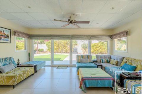 Vilë në Meadows, Dubai, Emiratet e Bashkuara Arabe 4 dhoma gjumi, 656 m2. № 680758 - Foto 5