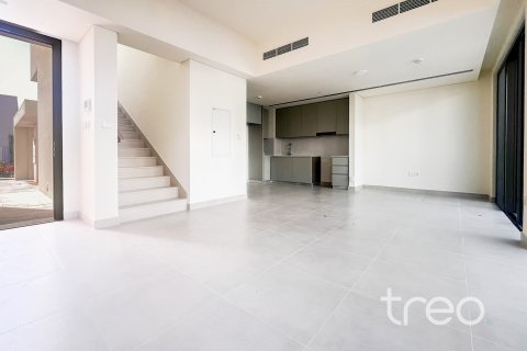 Villa para arrendamento em The Valley, Dubai, EAU 3 quartos, 174.01 m2 № 733844 - foto 2